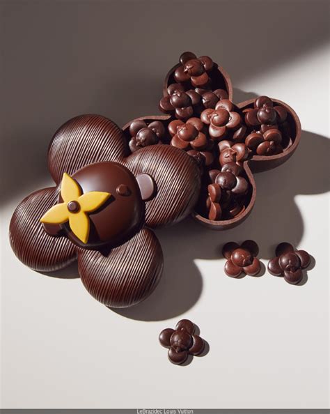 Easter 2024 in Louis Vuitton: how about a couture chocolate egg 